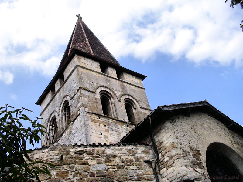 Carennac (Lot) : derrière l'église, le clocher
