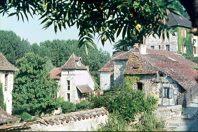 Carennac (Lot) : sous le petit pont