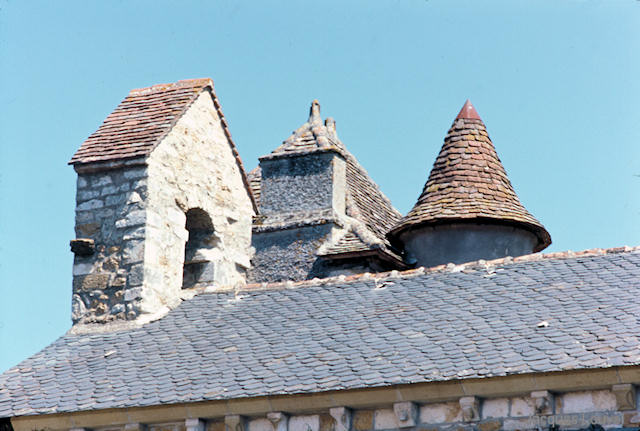 Carennac (Lot) : le toit de l'église St-Pierre