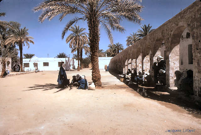 Tassili n'Ajjer : la place du marché à Djanet